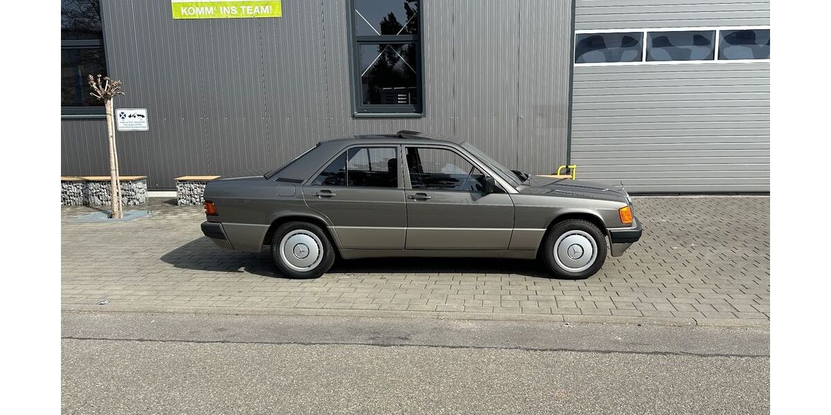 Mercedes-Benz 190 125.000 km 10.900 &euro; Urbach 73660