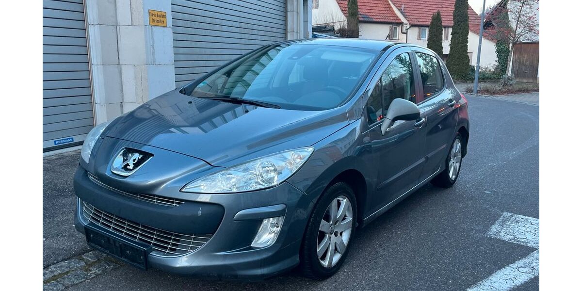 Peugeot 308 185.000 km 1.250 &euro; Gingen 73333