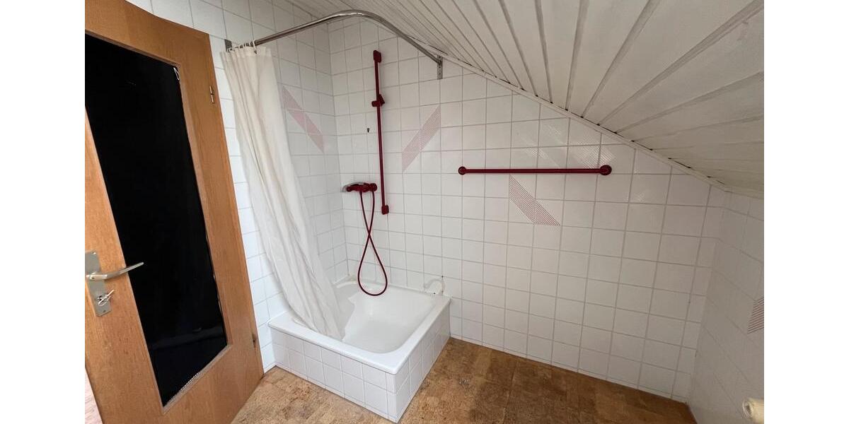 Dachgeschoßwohnung Geislingen an der Steige - 2 Zimmer, 49 m&sup2;, 500&euro; | Angebot:24600154