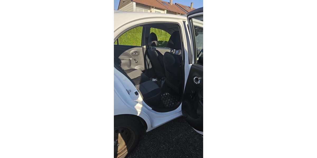 Nissan Micra 158.000 km 3.250 &euro; Salach 73084