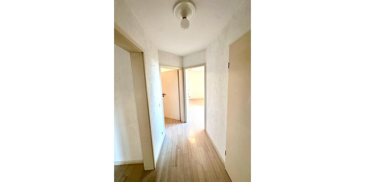 Etagenwohnung Schwaikheim - 3.5 Zimmer, 85 m&sup2;, 330.000&euro; | Angebot:25334708