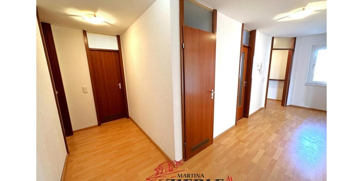 Etagenwohnung Eislingen (Fils) - 4.5 Zimmer, 104 m&sup2;, 1.090&euro; | Angebot:25720469
