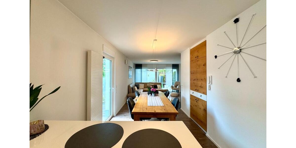 Reihenhaus Kirchheim unter Teck - 5.5 Zimmer, 145 m&sup2;, 650.000&euro; | Angebot:27003661