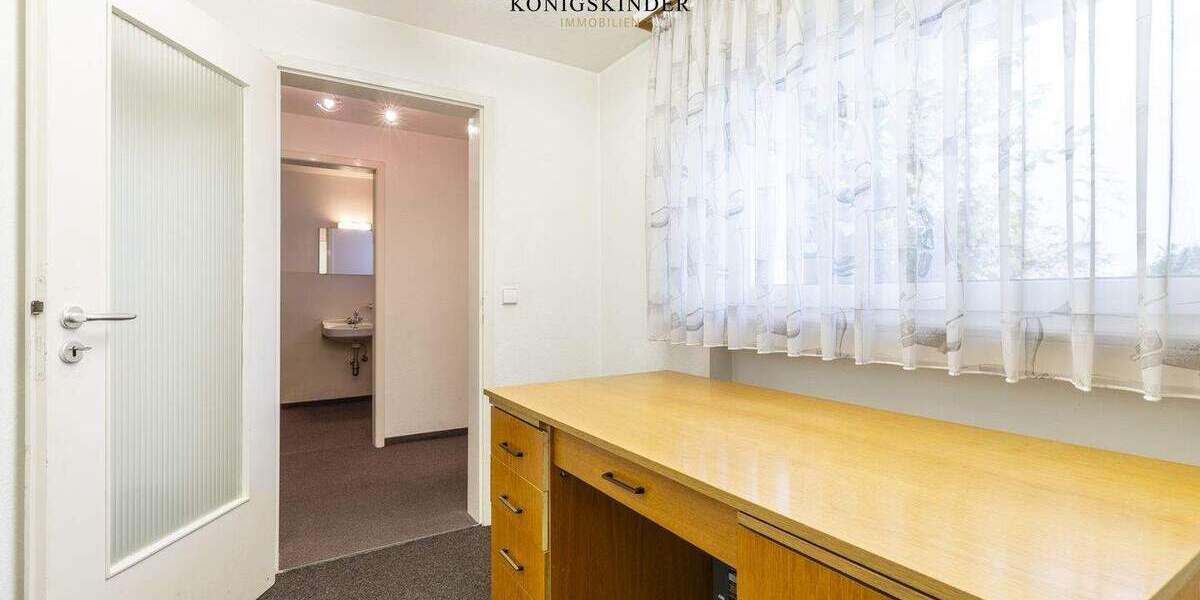 Einfamilienhaus Wernau - 8 Zimmer, 255 m&sup2;, 790.000&euro; | Angebot:25732002