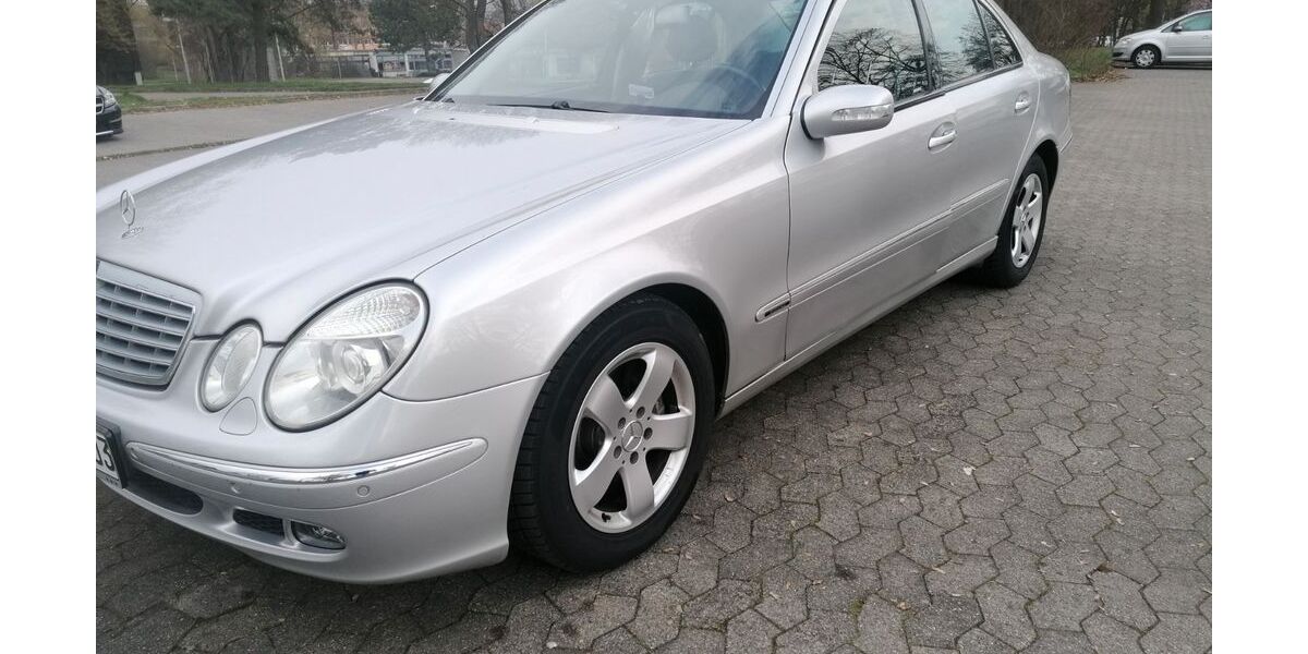Mercedes-Benz E 320 191.000 km 3.200 &euro; Esslingen 73734