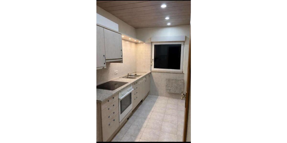 Etagenwohnung Fellbach - 3 Zimmer, 70 m&sup2;, 1.400&euro; | Angebot:25632705