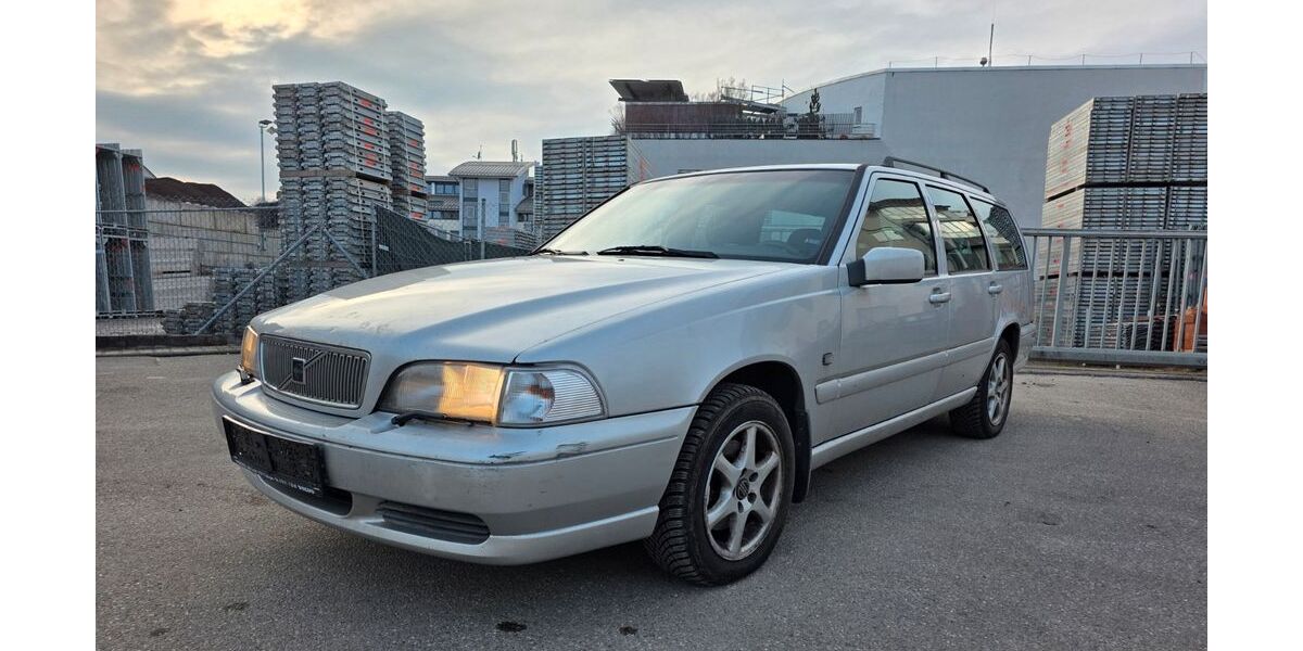 Volvo V70 292.179 km 800 &euro; Fellbach 70736