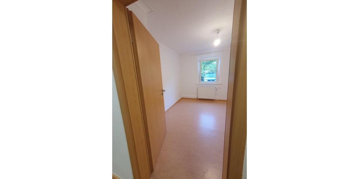 Erdgeschoßwohnung Bad Urach - 3 Zimmer, 76 m&sup2;, 850&euro; | Angebot:26020871