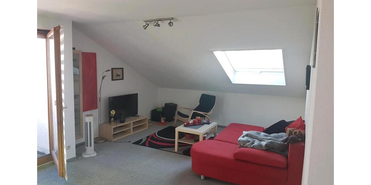 Dachgeschoßwohnung Weinstadt - 2 Zimmer, 47 m&sup2;, 690&euro; | Angebot:27583932