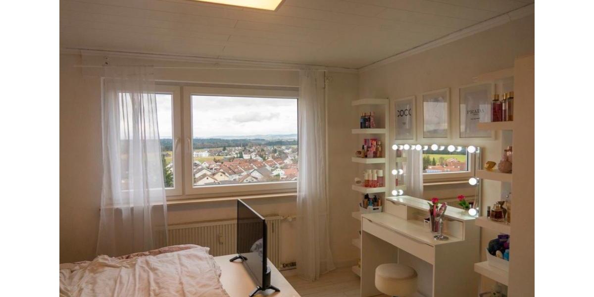 Etagenwohnung Durlangen - 4 Zimmer, 98 m&sup2;, 950&euro; | Angebot:25853837