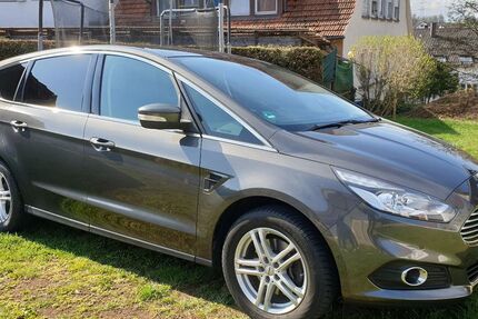 Ford S-Max 88.000 km 16.800 &euro; Ebersbach 73061