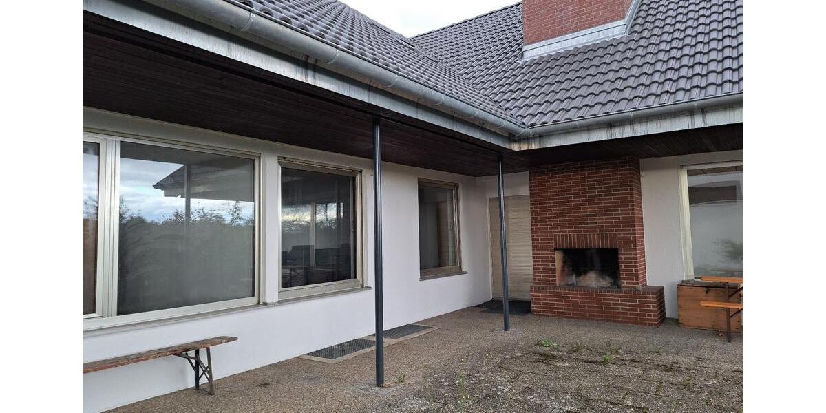 Villa Laichingen - 11 Zimmer, 318 m&sup2;, 2.400&euro; | Angebot:27623338