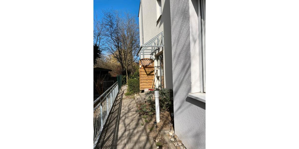 Erdgeschoßwohnung Plochingen - 4.5 Zimmer, 124 m&sup2;, 1.312&euro; | Angebot:25571939