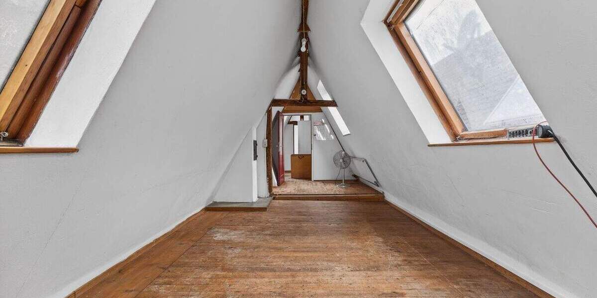 Mehrfamilienhaus, Wohnhaus Schwäbisch Gmünd - 9 Zimmer, 155 m&sup2;, 249.000&euro; | Angebot:25776970