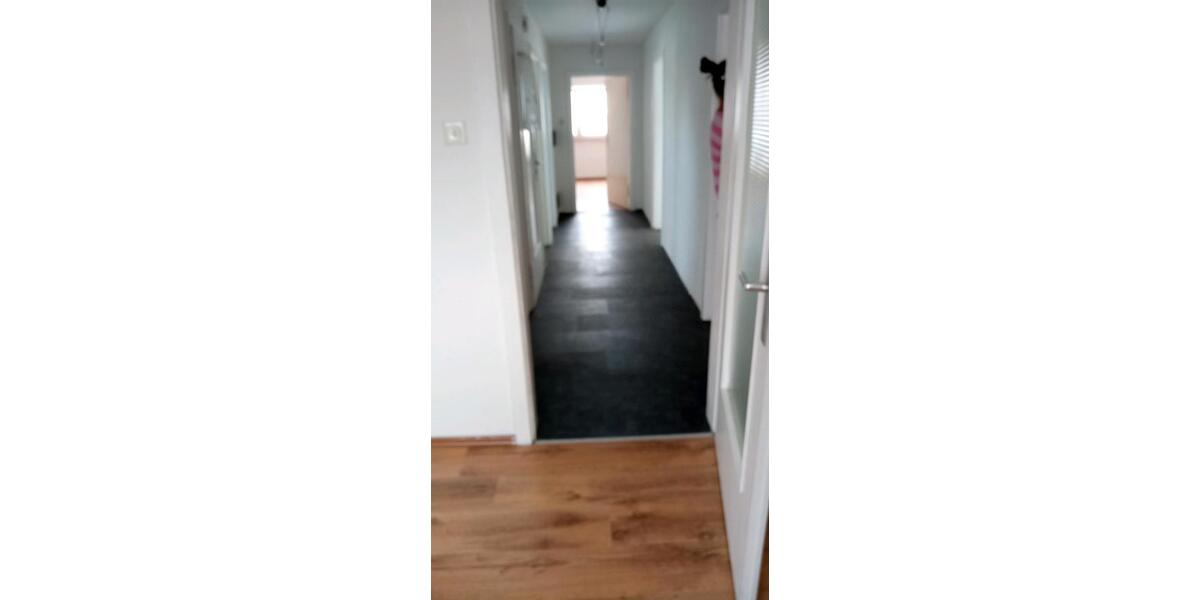 Etagenwohnung Gschwend - 3 Zimmer, 90 m&sup2;, 650&euro; | Angebot:26041977