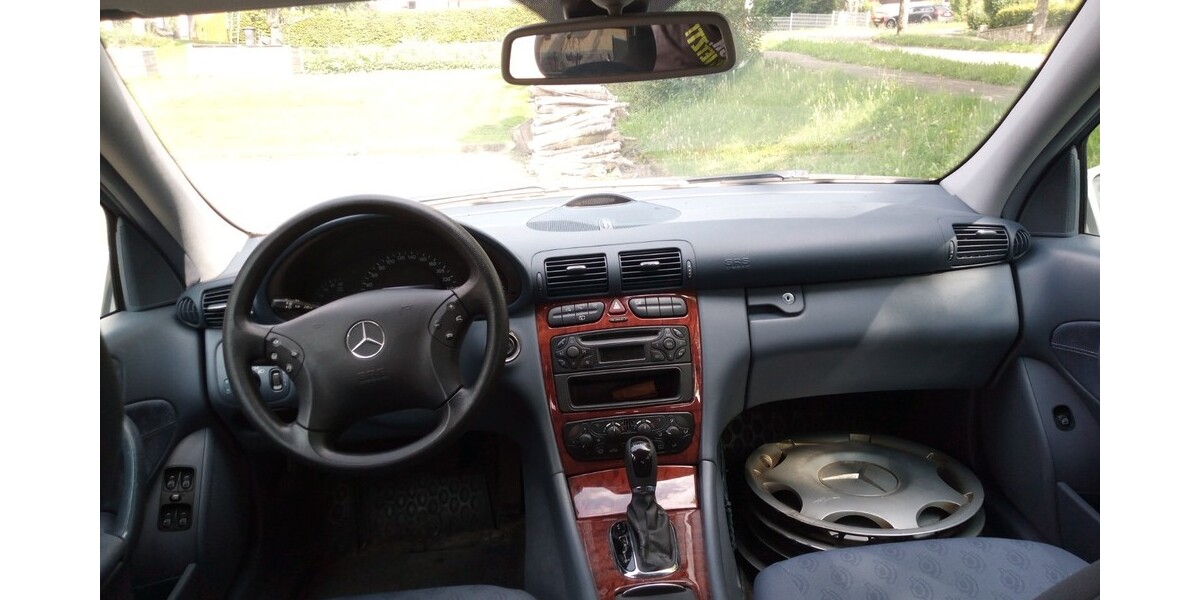 Mercedes-Benz 200 177.000 km 1.800 &euro; Lenningen 73252