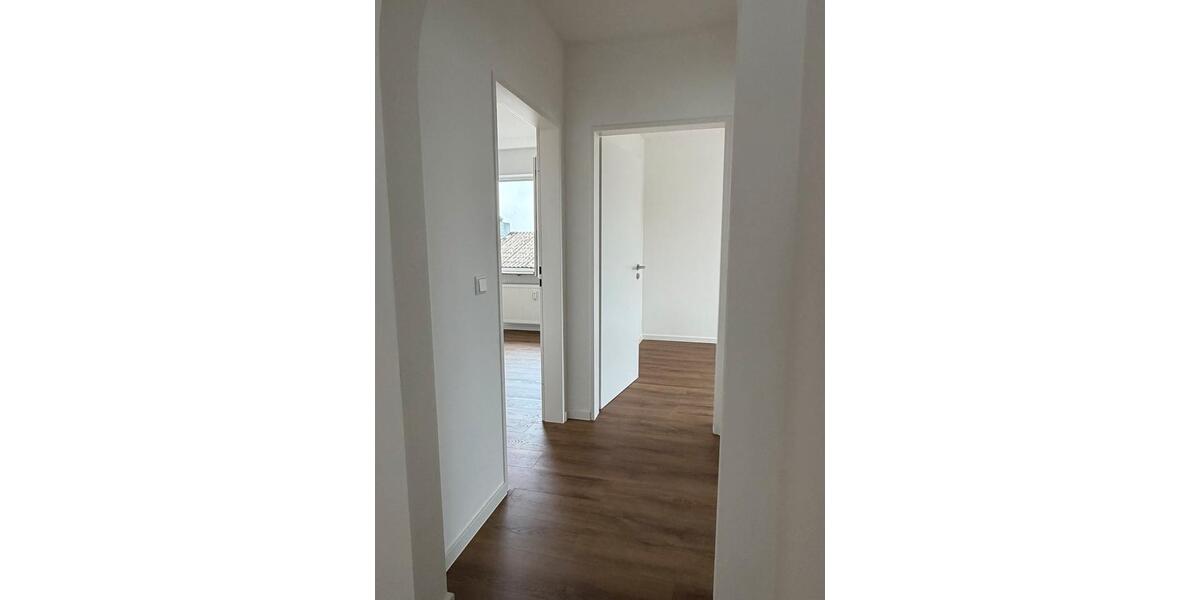 Etagenwohnung Essingen - 4 Zimmer, 92 m&sup2;, 1.250&euro; | Angebot:25298780