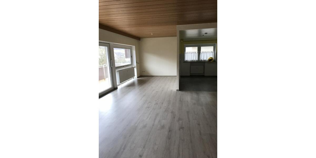 Etagenwohnung Gruibingen - 2.5 Zimmer, 87 m&sup2;, 690&euro; | Angebot:25746046