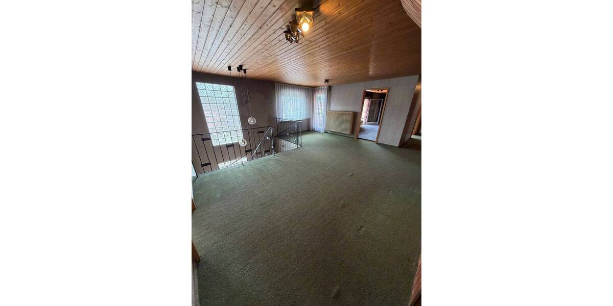 Einfamilienhaus Erkenbrechtsweiler - 8 Zimmer, 182 m&sup2;, 365.000&euro; | Angebot:26696197
