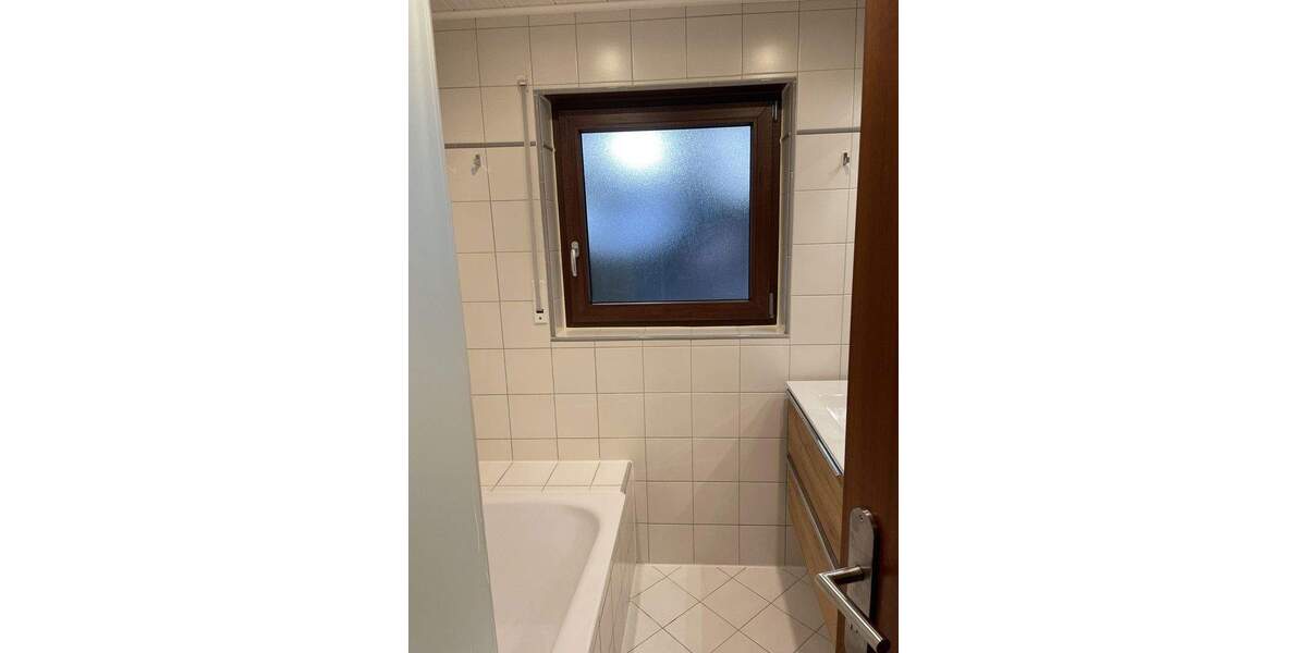 Etagenwohnung Esslingen am Neckar Krummenacker - 2 Zimmer, 64 m&sup2;, 250.000&euro; | Angebot:25823688