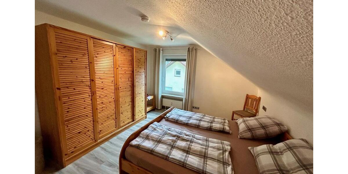 Dachgeschoßwohnung Bad Urach - 2.5 Zimmer, 41 m&sup2;, 135.246&euro; | Angebot:25854278