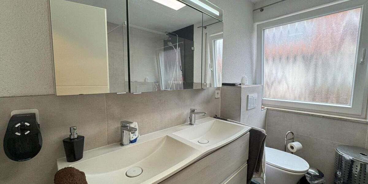 Reihenendhaus Albershausen - 7 Zimmer, 176 m&sup2;, 540.000&euro; | Angebot:25731908