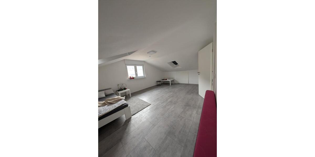 Dachgeschoßwohnung Geislingen an der Steige - 2.5 Zimmer, 60 m&sup2;, 700&euro; | Angebot:24864965