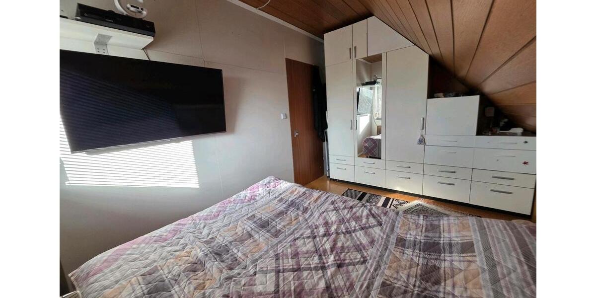 Dachgeschoßwohnung Schwäbisch Gmünd Bargau - 6.5 Zimmer, 117 m&sup2;, 245.000&euro; | Angebot:25948568