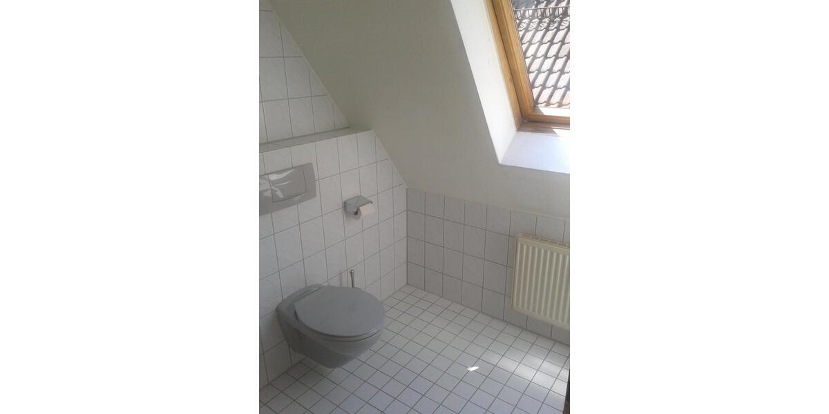 Dachgeschoßwohnung Wiesensteig - 2 Zimmer, 74 m&sup2;, 700&euro; | Angebot:25721134