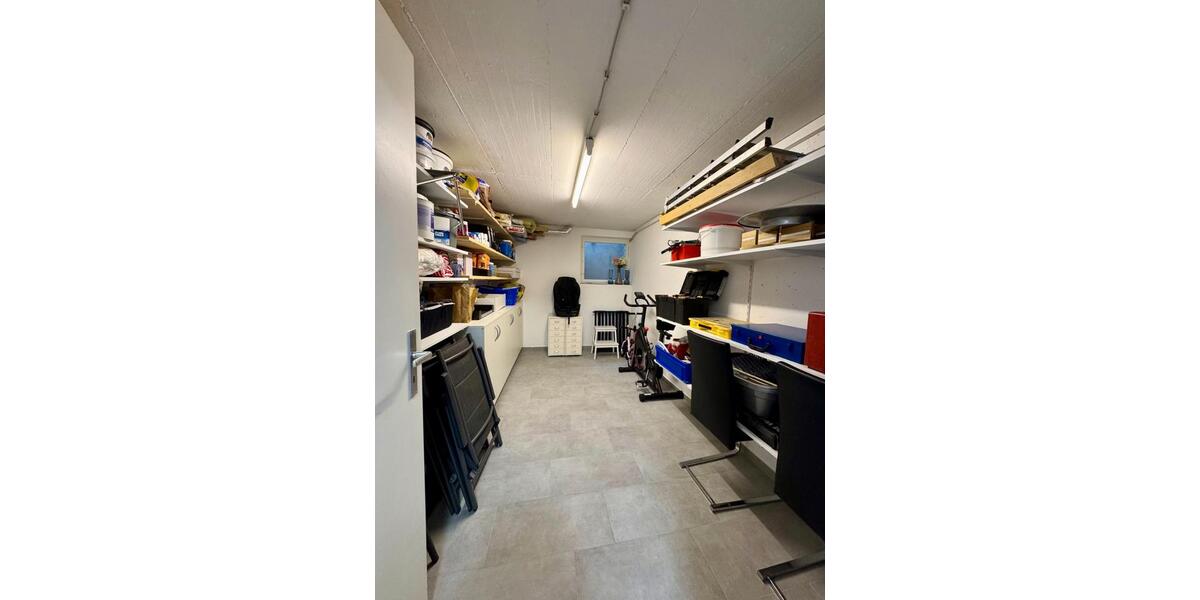 Reihenhaus Kirchheim unter Teck - 5.5 Zimmer, 145 m&sup2;, 650.000&euro; | Angebot:27003661