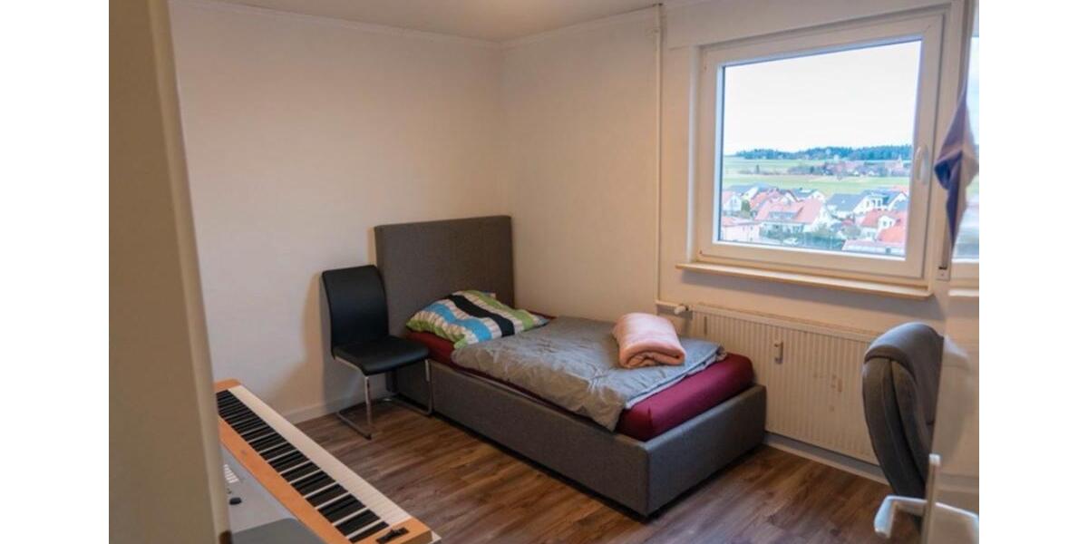 Etagenwohnung Durlangen - 4 Zimmer, 98 m&sup2;, 950&euro; | Angebot:25853837