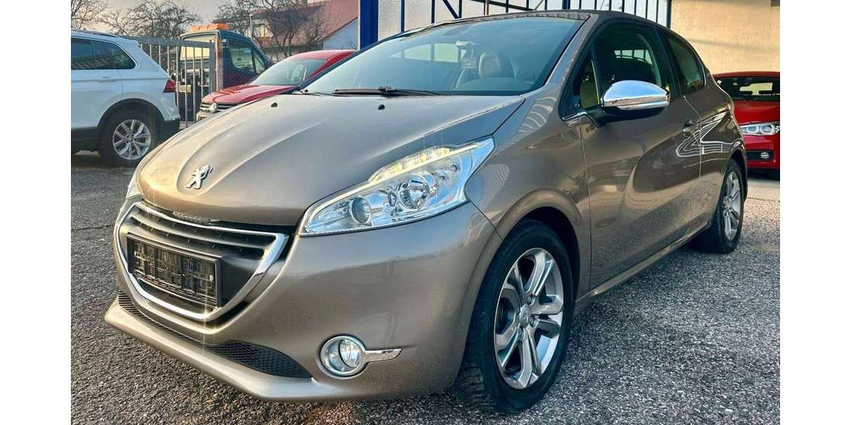 Peugeot 208 81.000 km 7.880 &euro; Spraitbach 73565