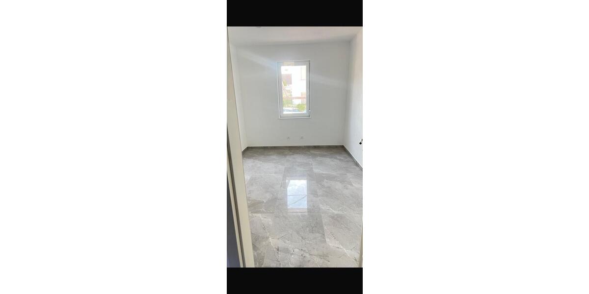 Etagenwohnung Esslingen am Neckar Pliensauvorstadt - 2 Zimmer, 60 m&sup2;, 650&euro; | Angebot:25852555