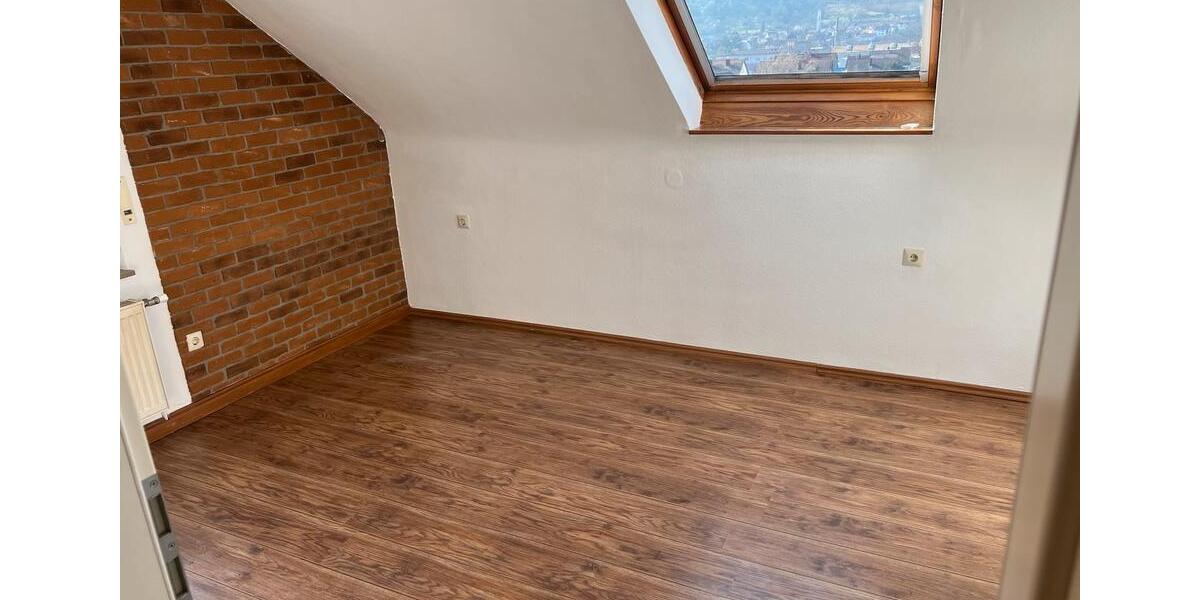 Dachgeschoßwohnung Remshalden - 3 Zimmer, 65 m&sup2;, 900&euro; | Angebot:25957108