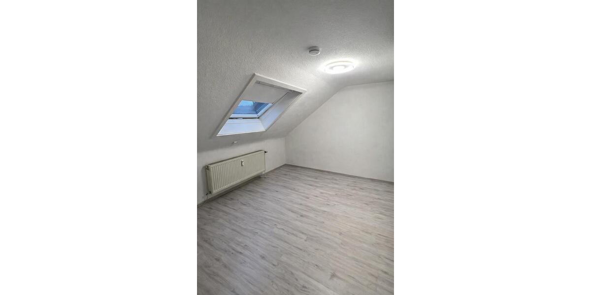 Dachgeschoßwohnung Schorndorf - 3 Zimmer, 61 m&sup2;, 219.000&euro; | Angebot:25355005