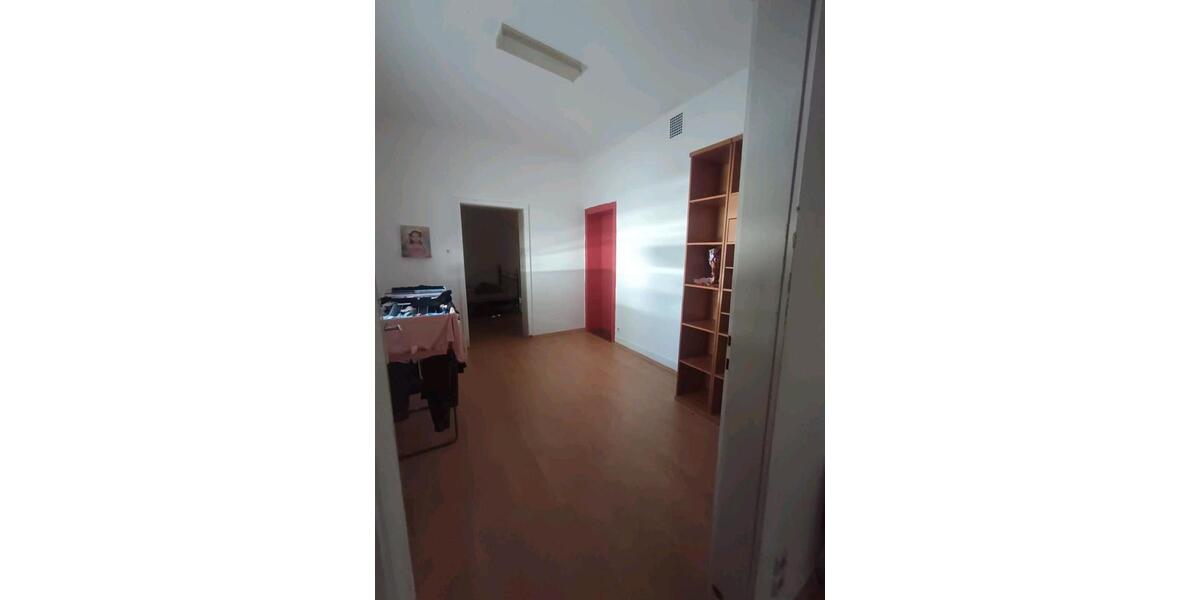 Erdgeschoßwohnung Ebersbach an der Fils - 5 Zimmer, 90 m&sup2;, 1.350&euro; | Angebot:26612908