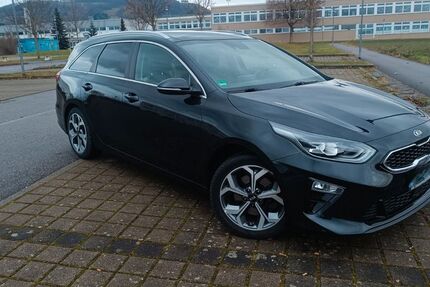 Kia ceed Sportswagon 45.000 km 21.499 &euro; Bissingen an der Teck 73266