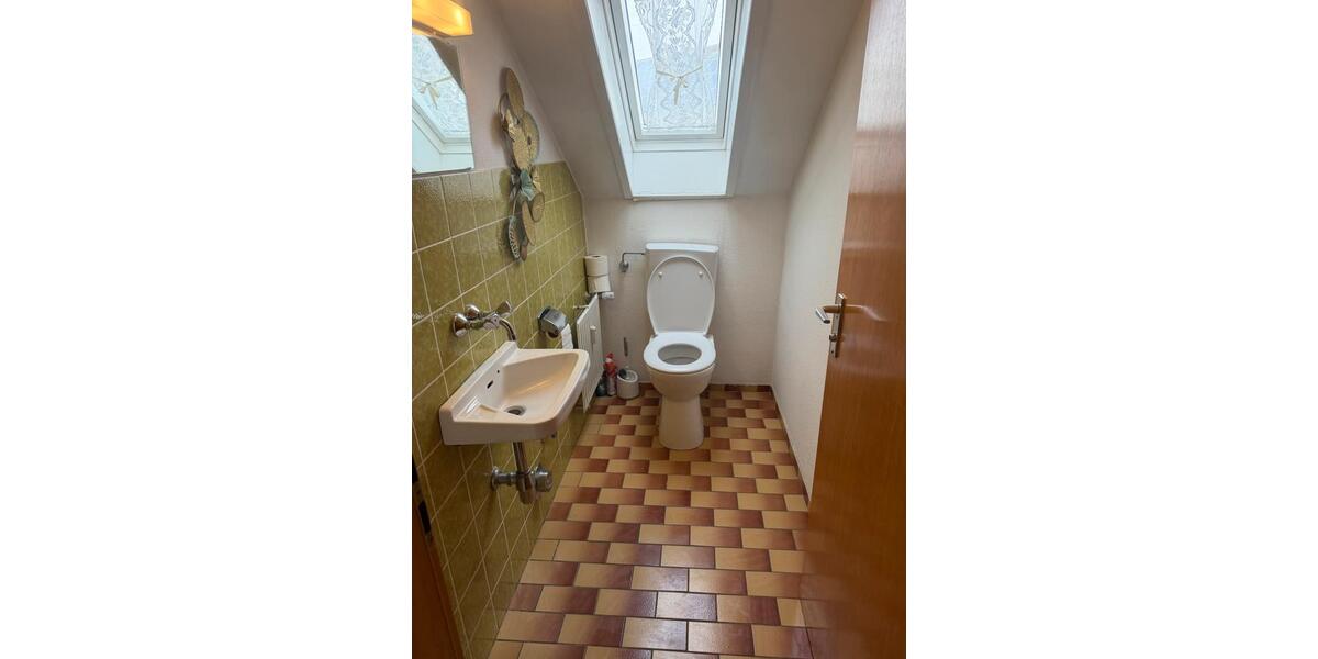 Etagenwohnung Kirchheim unter Teck - 4 Zimmer, 110 m&sup2;, 1.400&euro; | Angebot:25843405