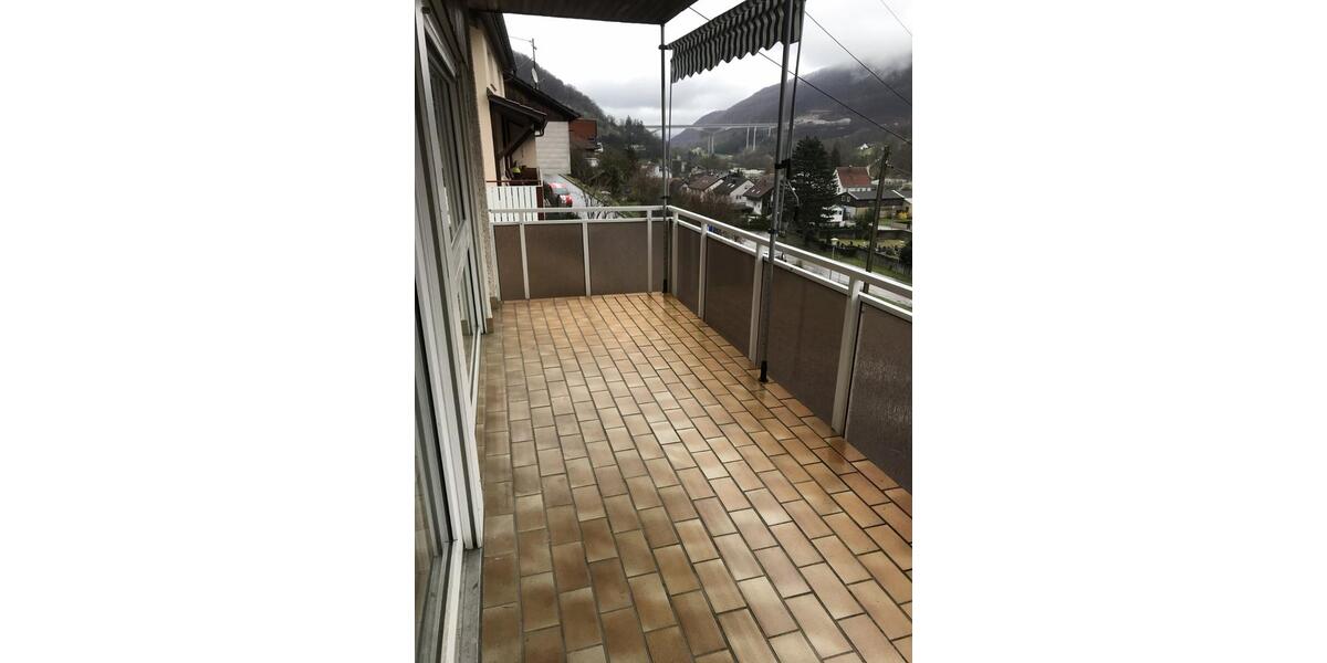 Etagenwohnung Gruibingen - 2.5 Zimmer, 87 m&sup2;, 690&euro; | Angebot:25746046