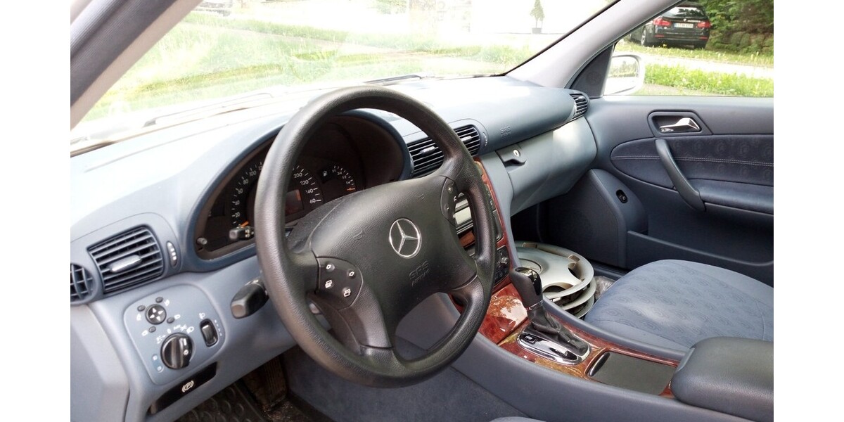 Mercedes-Benz 200 177.000 km 1.800 &euro; Lenningen 73252
