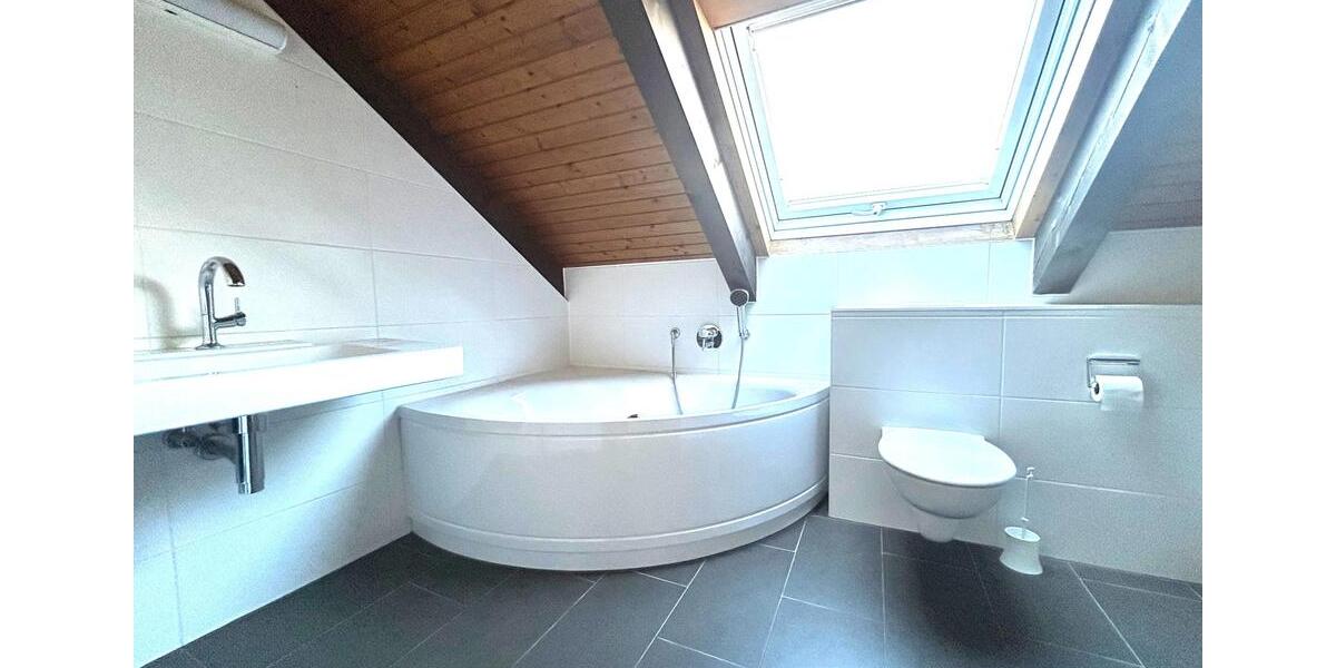 Einfamilienhaus Uhingen - 6.5 Zimmer, 175 m&sup2;, 1.980&euro; | Angebot:25356517