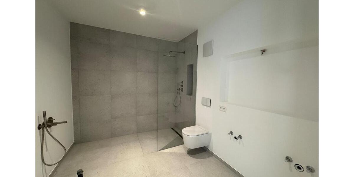 Erdgeschoßwohnung Esslingen am Neckar - 2 Zimmer, 87 m&sup2;, 1.925&euro; | Angebot:26727657