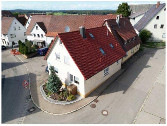 Einfamilienhaus Laichingen - 5 Zimmer, 125 m&sup2;, 900&euro; | Angebot:26463066