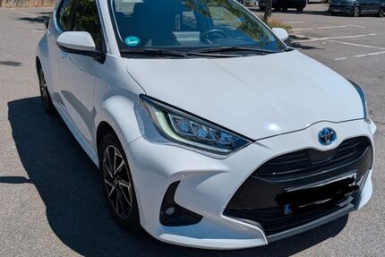 Toyota Yaris 27.500 km 18.300 &euro; Weinstadt 71384
