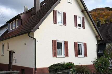 Haus Bad Urach - 5 Zimmer, 143 m&sup2;, 375.000&euro; | Angebot:25819189