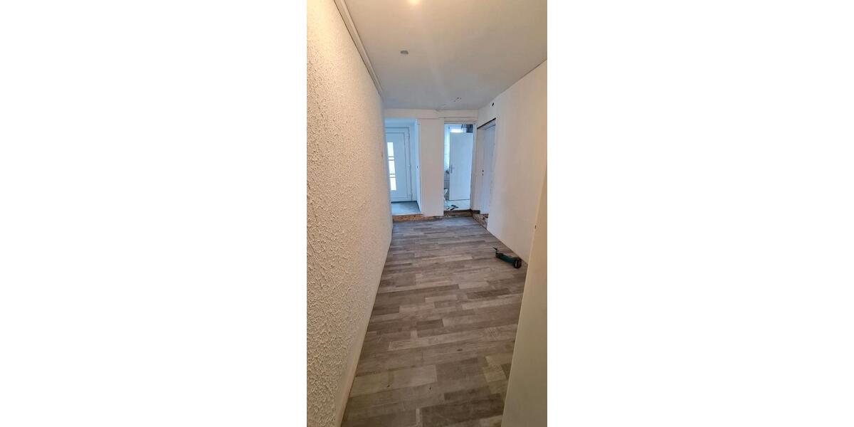 Etagenwohnung Lorch - 4 Zimmer, 90 m&sup2;, 1.000&euro; | Angebot:27570365
