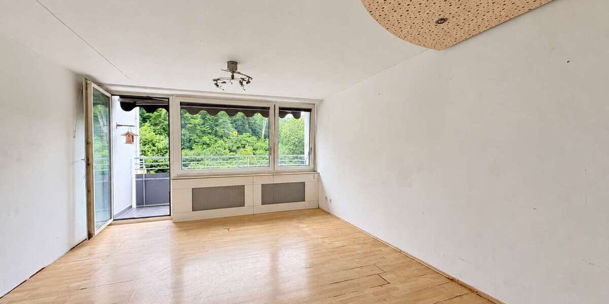 Etagenwohnung Esslingen am Neckar Brühl - 3.5 Zimmer, 75 m&sup2;, 185.000&euro; | Angebot:27567663