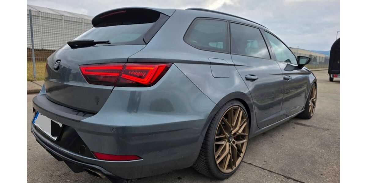 Seat Leon 123.000 km 17.950 &euro; Salach 73084