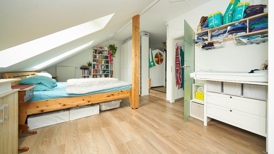 Dachgeschoßwohnung Leutenbach - 2.5 Zimmer, 68 m&sup2;, 1.080&euro; | Angebot:25792721