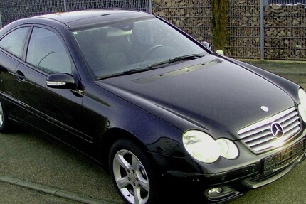 Mercedes-Benz Coupé 204.000 km 5.300 &euro; Heuchlingen 73572